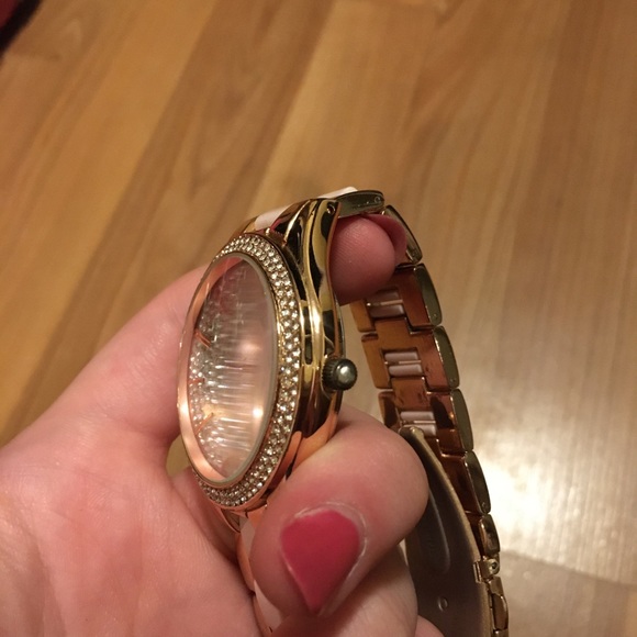 Diamond watch - Picture 4 of 12